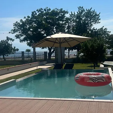 Vilă Rasha With Pool Pool