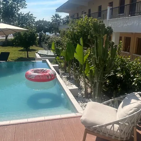 Rasha With Pool Pool Nea Iraklia