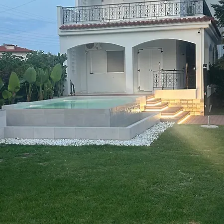 Rasha With Pool Pool Vilă Nea Iraklia
